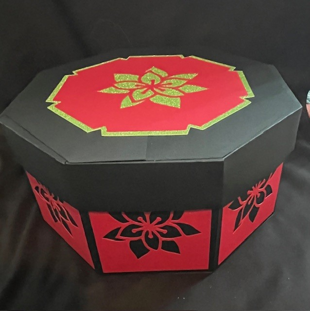 Gift Box, Octagon - SewTrain